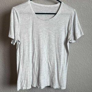 WOMENS MEDIUM T-SHIRT - GRAY